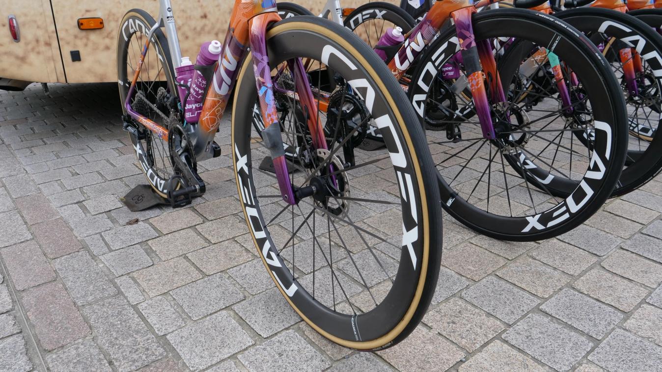 Two riders for Liv AlUla Jayco were also spotted using tubular tyres over tubeless