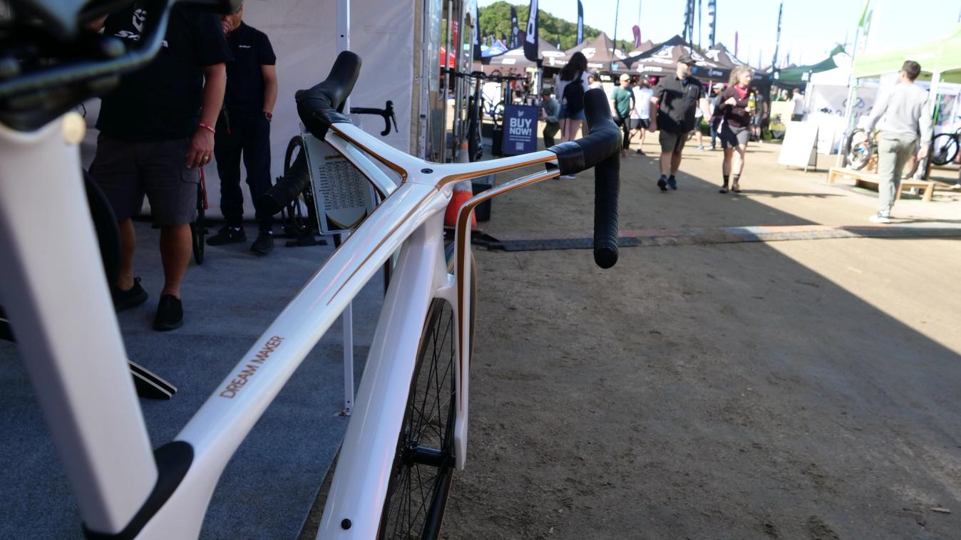 The fork aims to shelter the rider's legs from the wind in an attempt to increase aerodynamic efficiency 
