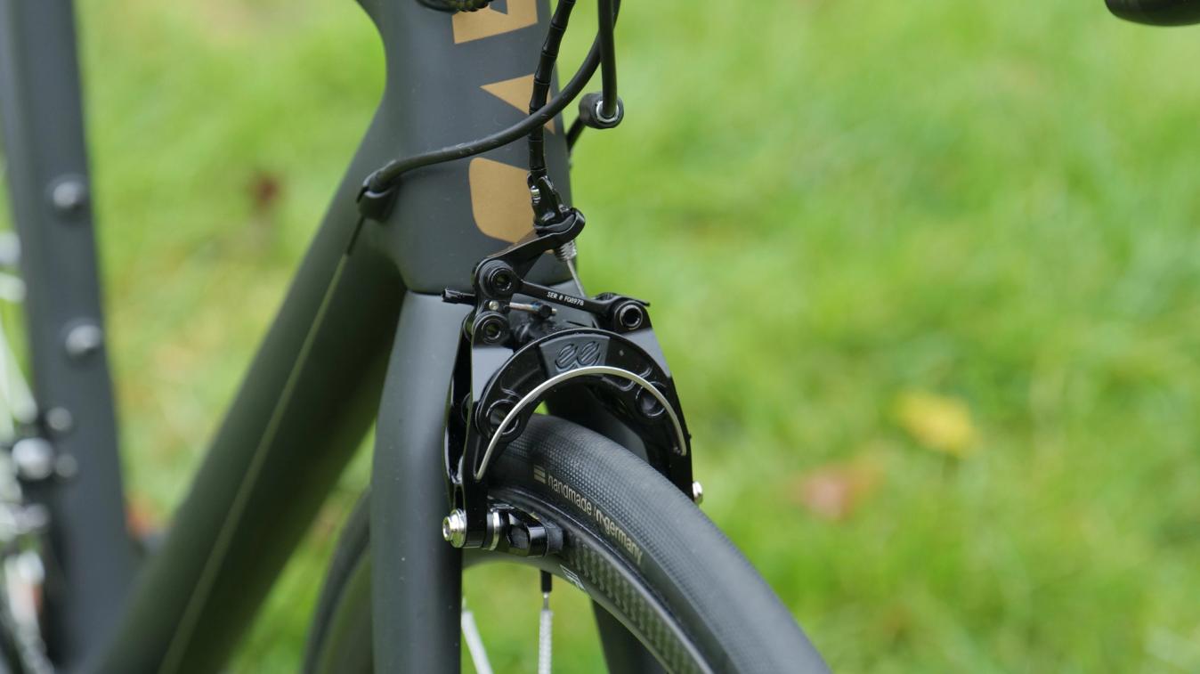 There is some good news for traditionalists as, despite what we’ve seen so far, rim brakes were still favoured by many, including on this Cannondale SuperSix.