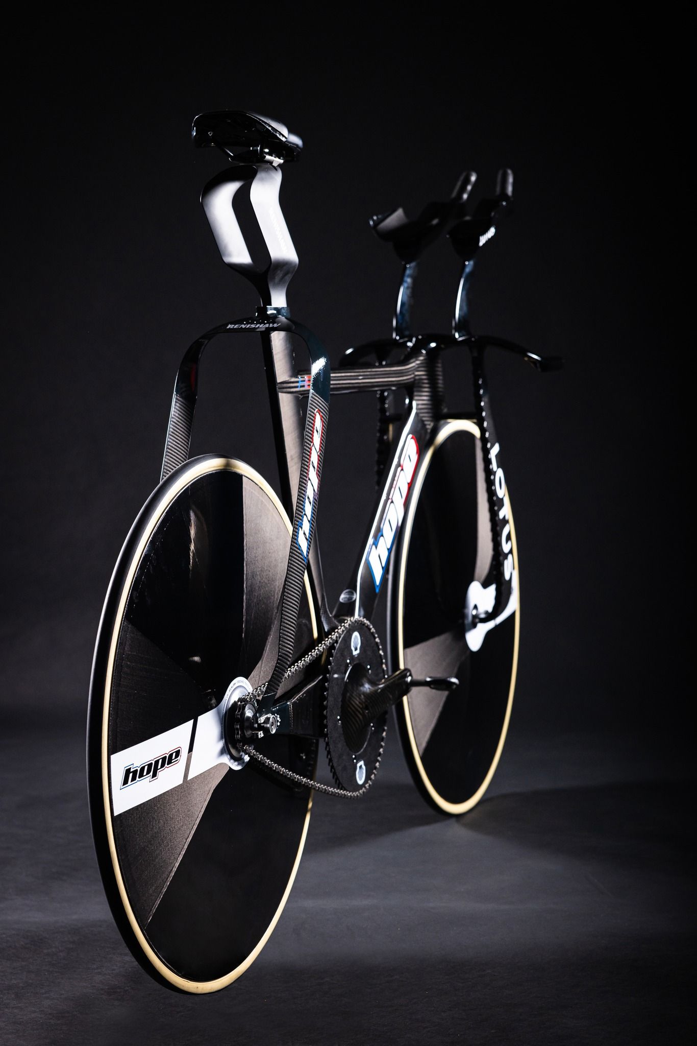 British Cycling unveils new Hope Lotus track bike ahead of Paris