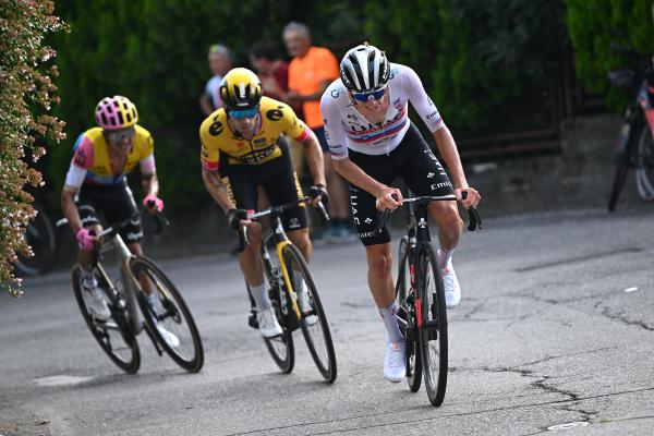 Pogačar and Roglič on the attack in the Giro dell'Emilia