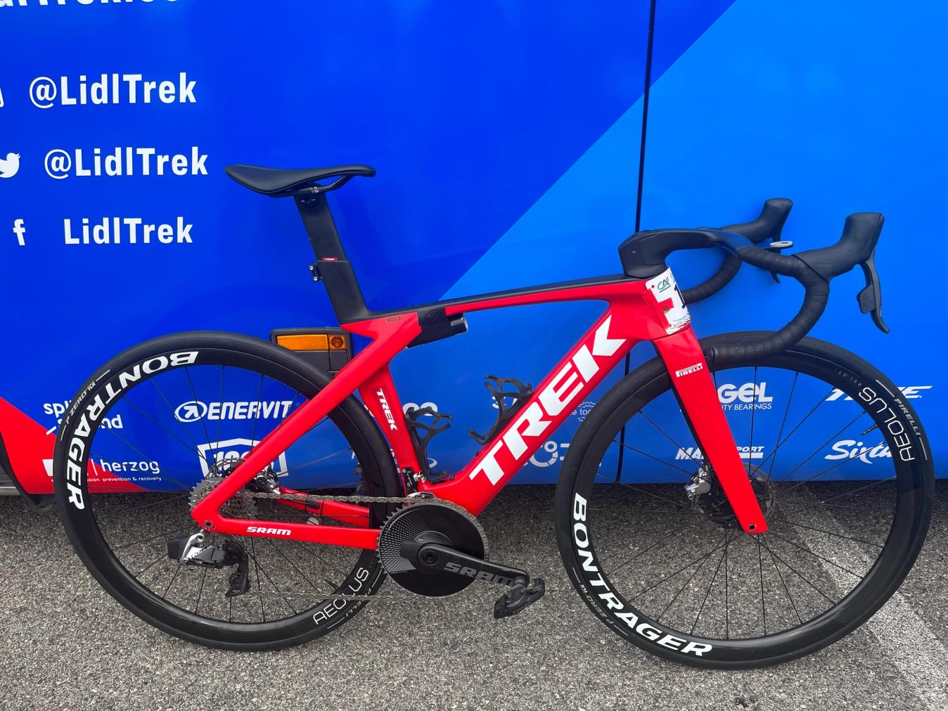 Lidl-Trek kept their road bike set-up for Serenissima Gravel