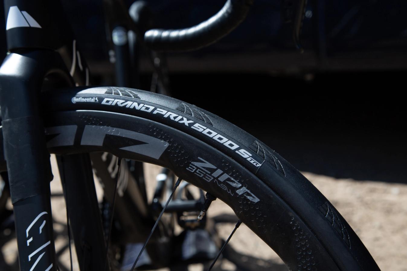 Zipp's lightest tubeless wheelset is paired with Continental GP 5000 tyres