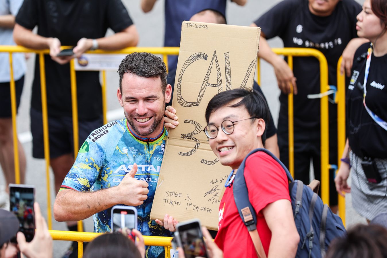 Cavendish was more than happy to meet his fans at the recent Tour de France Prudential Singapore Criterium