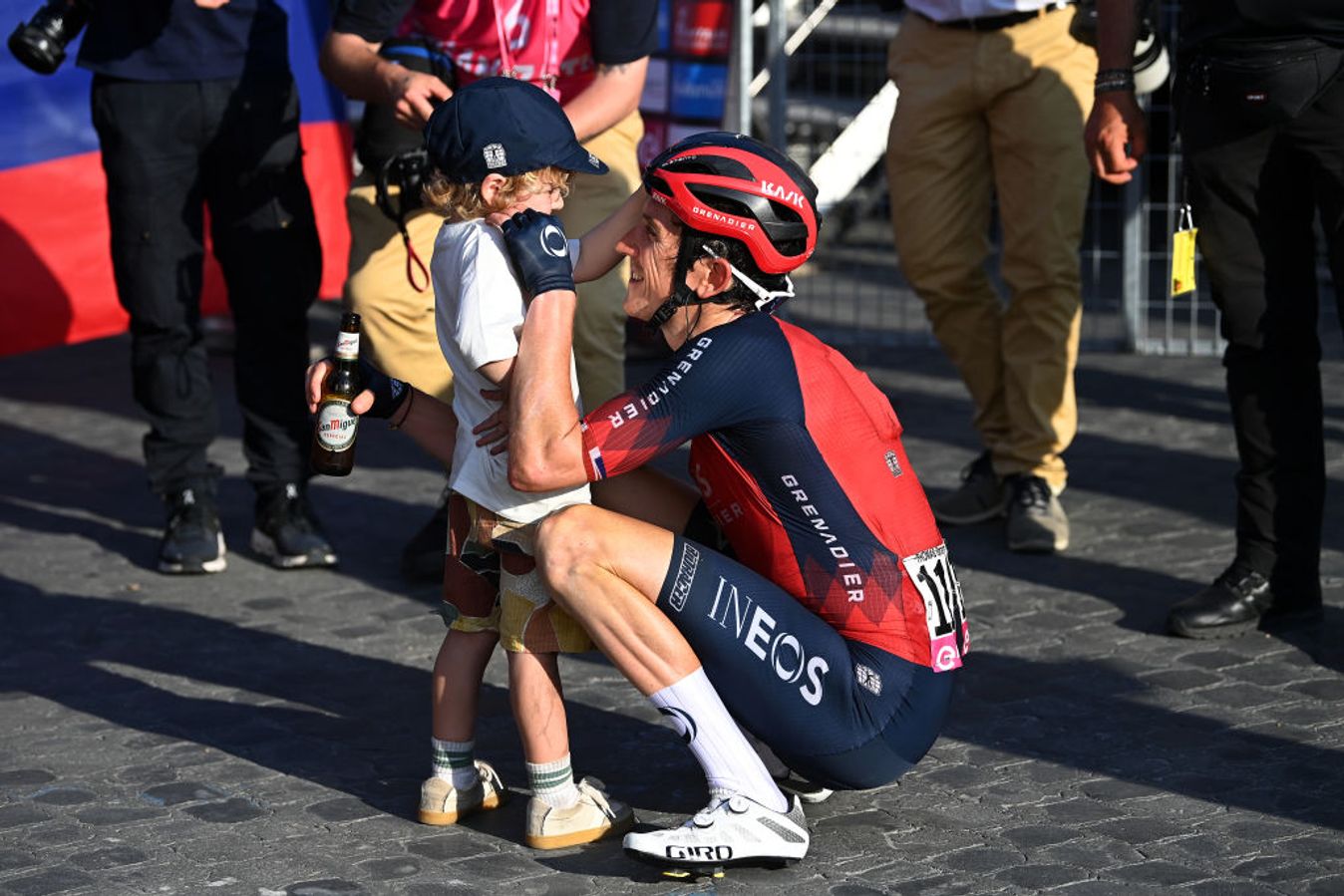 Geraint Thomas' son visited him during the Giro d'Italia this year