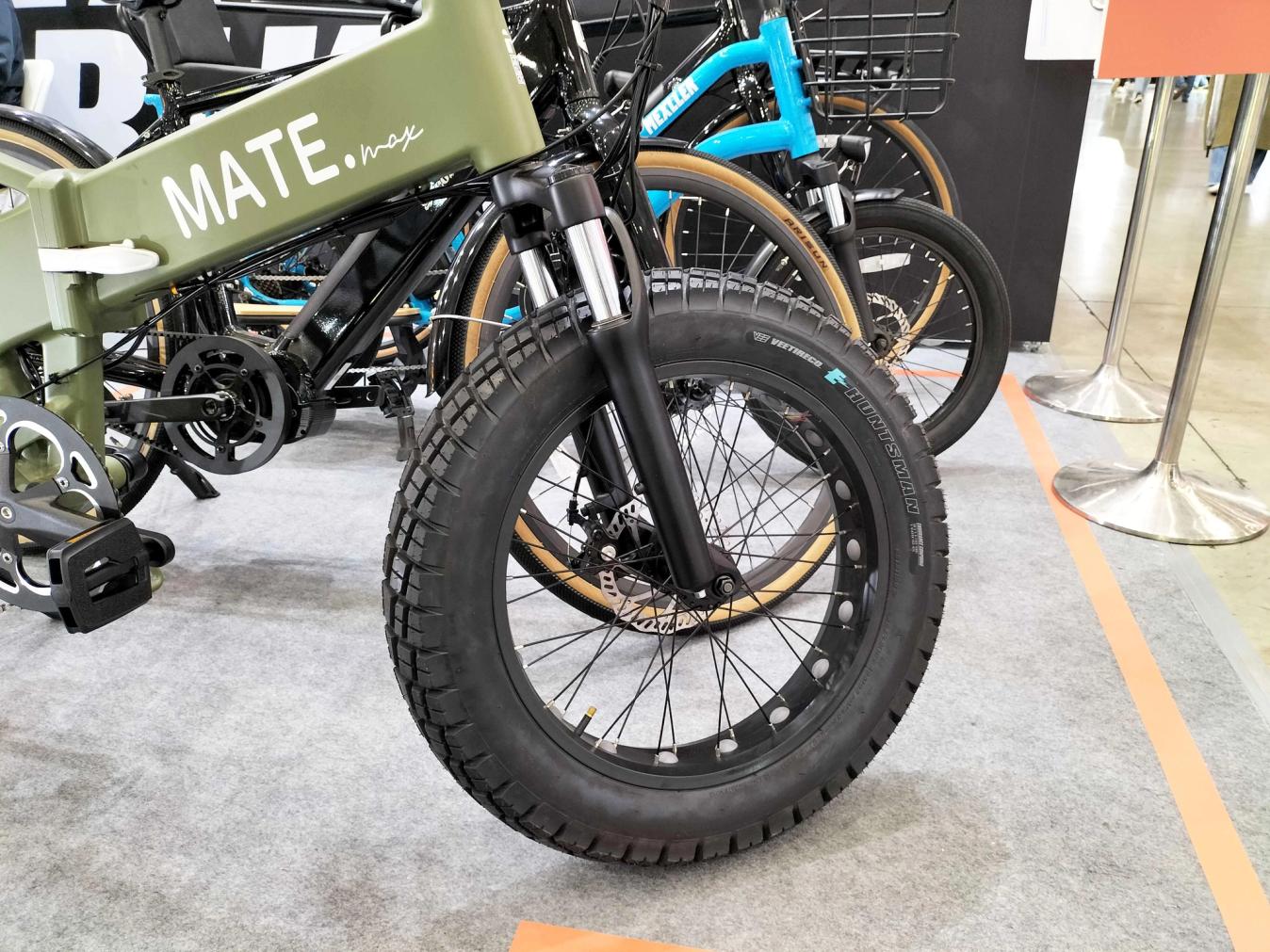 The unique bike has 4" wide tyres