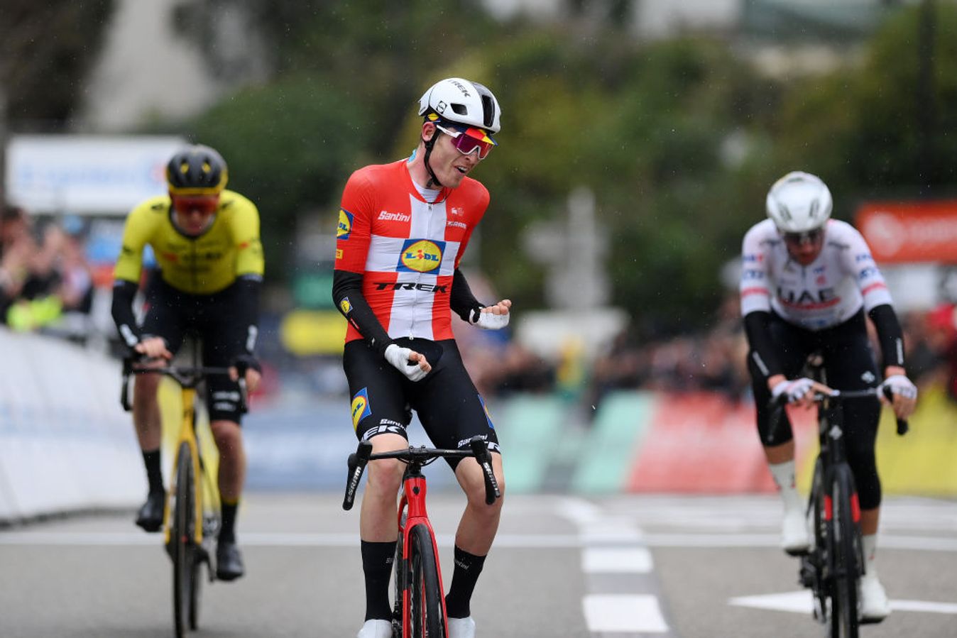 Mattias Skjelmose winning a stage of Paris-Nice last month