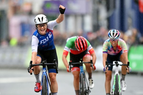 Grace Brown wins stage 4 of the 2022 Women's Tour