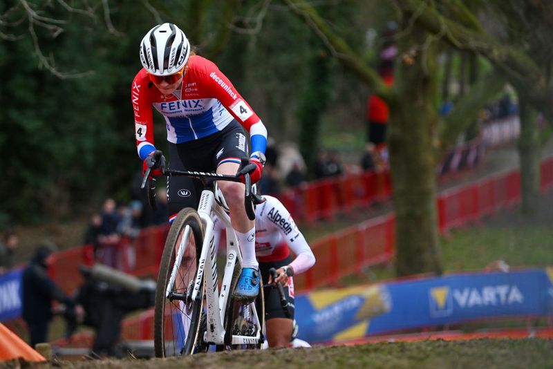 Cyclo-cross World Cup: Powerful Puck Pieterse takes first win of the ...