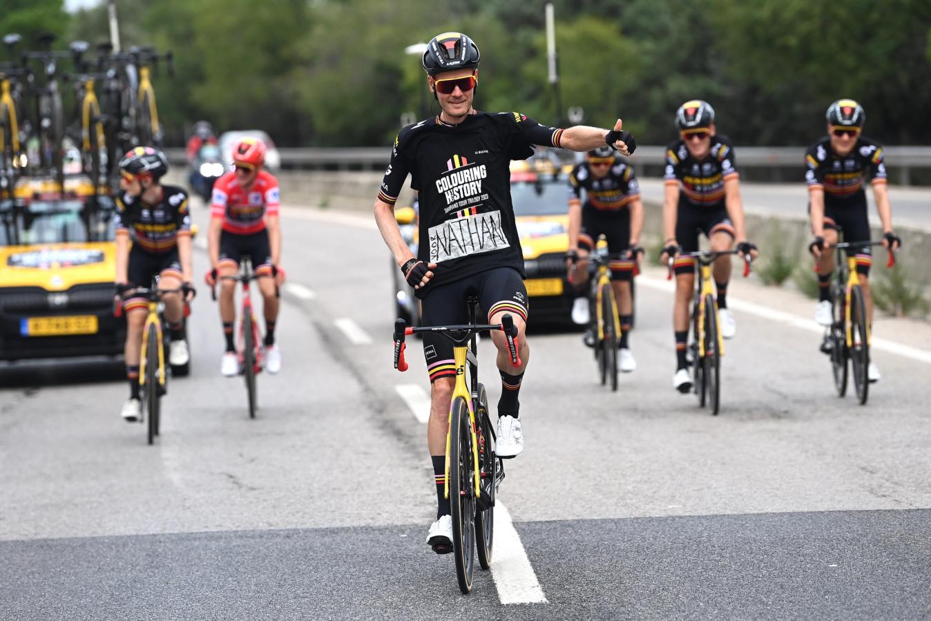 Dylan van Baarle honoured his teammate Nathan van Hooydonck on the Vuelta's final stage