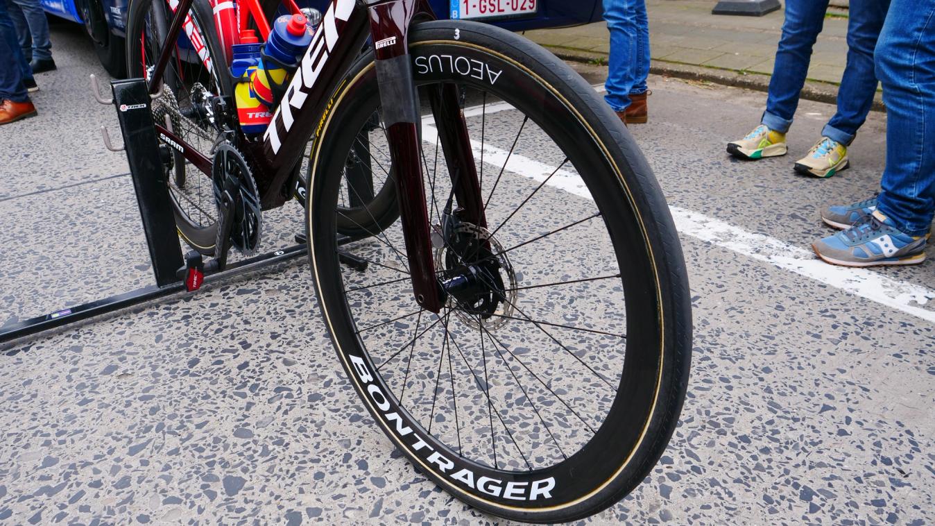 Mads Pedersen was spotted using tubular tyres rather than the prototype tubeless tyres spotted earlier in the week