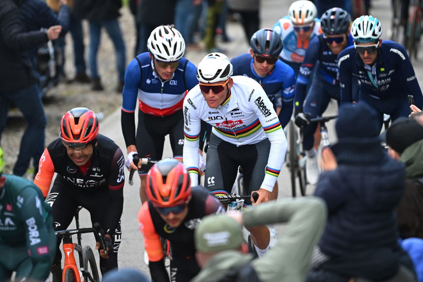 Mathieu van der Poel in the chasing group