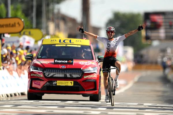 Ion Izagirre celebrates his victory on stage 12 of the Tour de France
