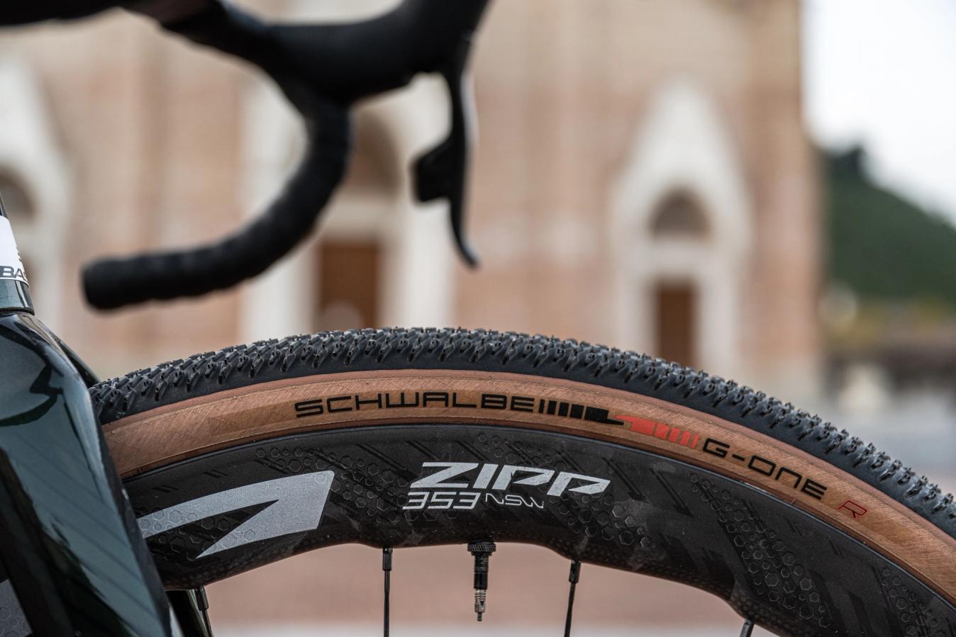 The undulating rim profile is designed to improve aerodynamics and stability