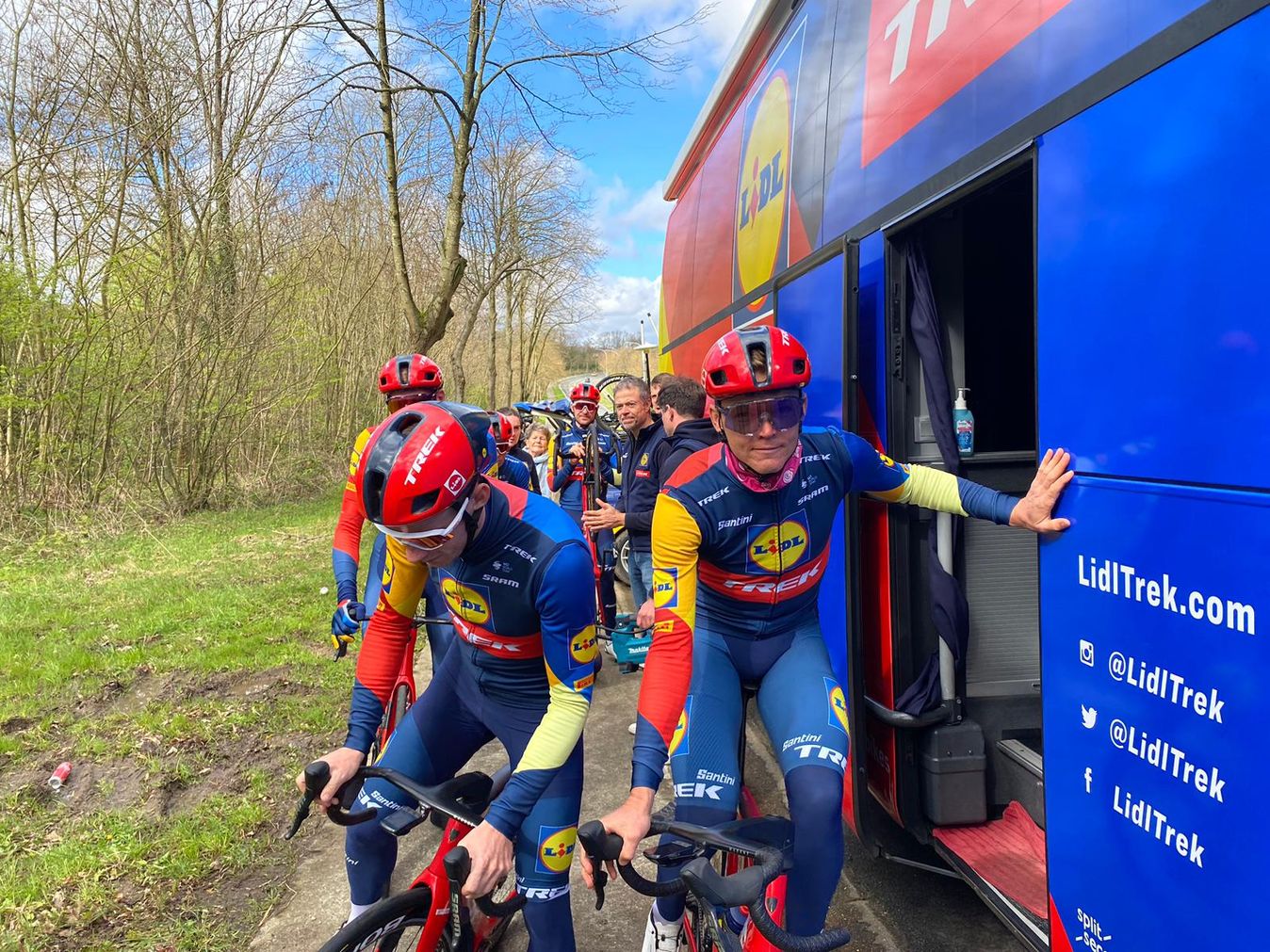 Lidl-Trek head out for their Flanders recon on Thursday, without Pedersen