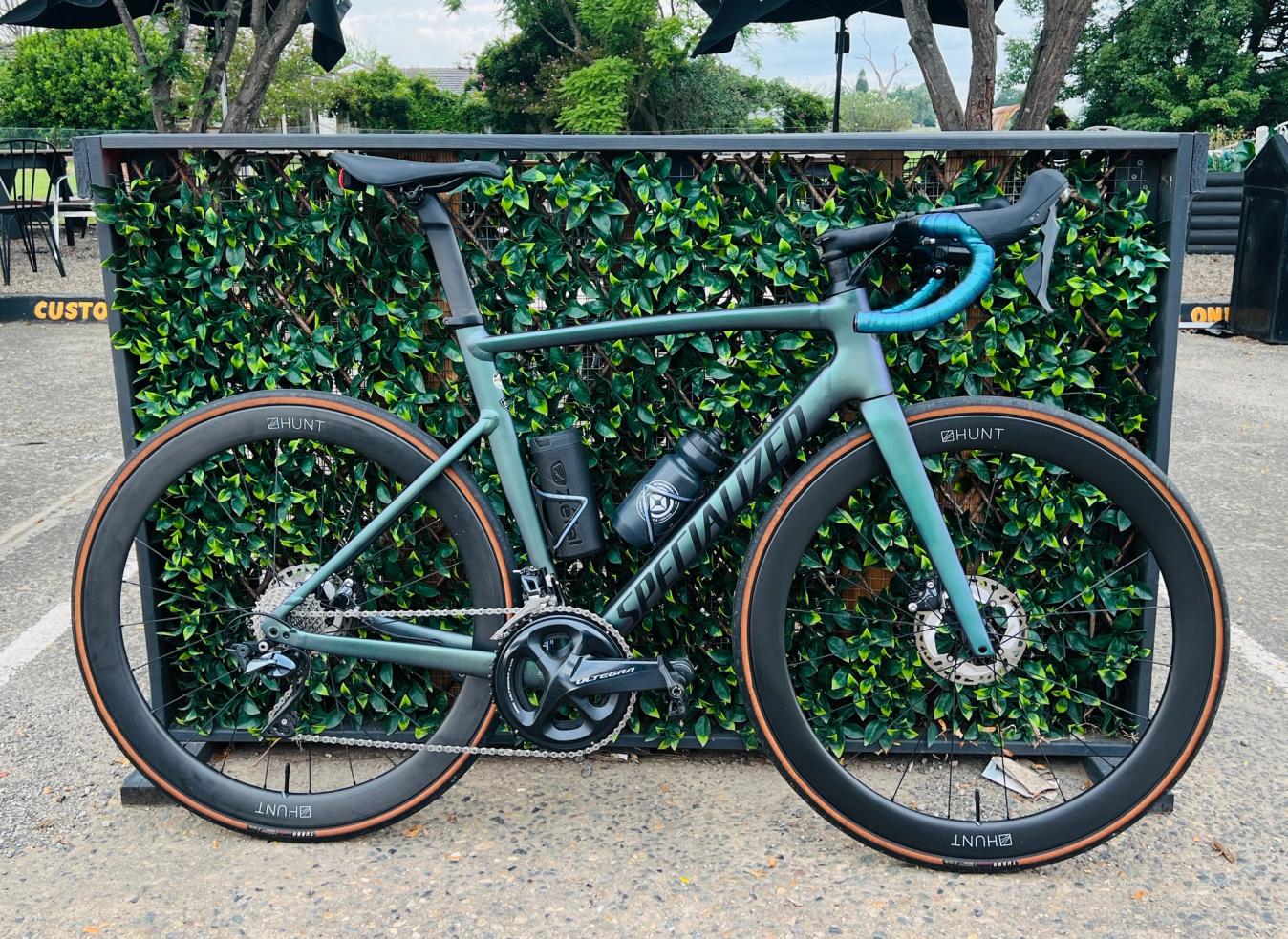 The Allez is Specialized's aluminium road bike and this one has been upgraded with 50mm Hunt wheels and very eye-catching Supacaz bar tape
