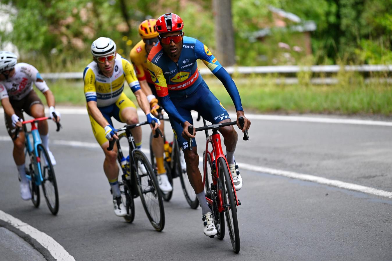 Amanuel Ghebreigzabhier of Lidl-Trek and Eritrea has suffered the same fate as teammate, Merhawi Kudus