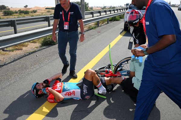 Blame has been pointed to Thomas De Gendt's hookless rims following his crash at the UAE Tour