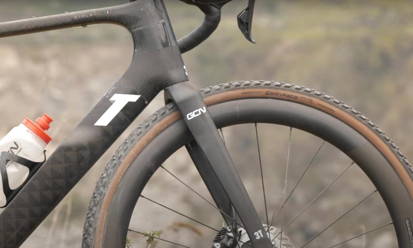The gravel specific 3T discus wheels are incredibly wide, offering an aero platform for wider gravel tyres