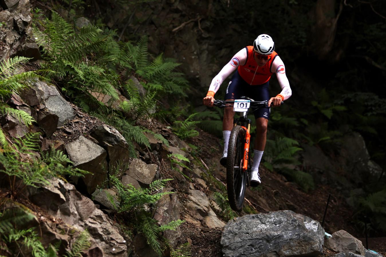 Mathieu van der Poel will still start the cross-country mountain bike race on Saturday.