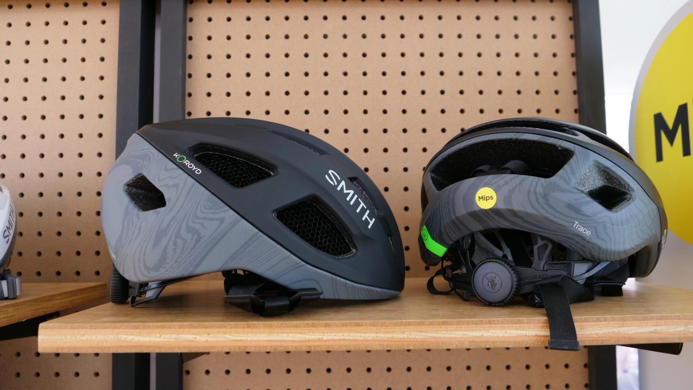 Smith has collaborated with crash detection brand Aleck to integrate a crash detection sensor in to the retention dial of the helmet