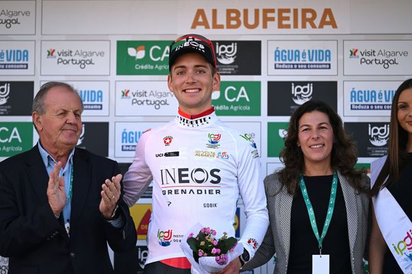 Magnus Sheffield in the white jersey as best young rider at the Volta ao Algarve 