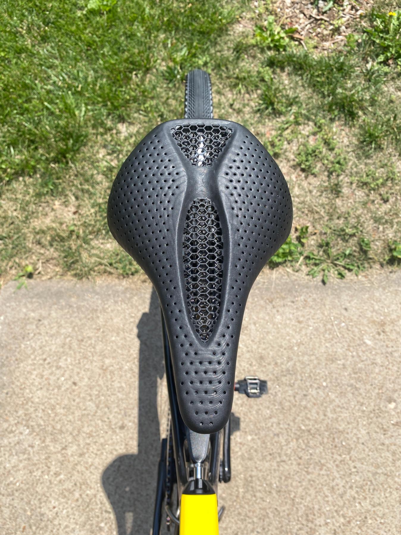 Saddles are important over 200 miles of rugged gravel racing. Sturm opted for a 143mm Specialized Power saddle with Mirror technology for her race