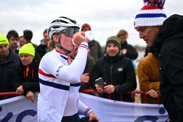 Zoe and Magnus Bäckstedt at the end of the cyclo-cross World Cup in Antwerp
