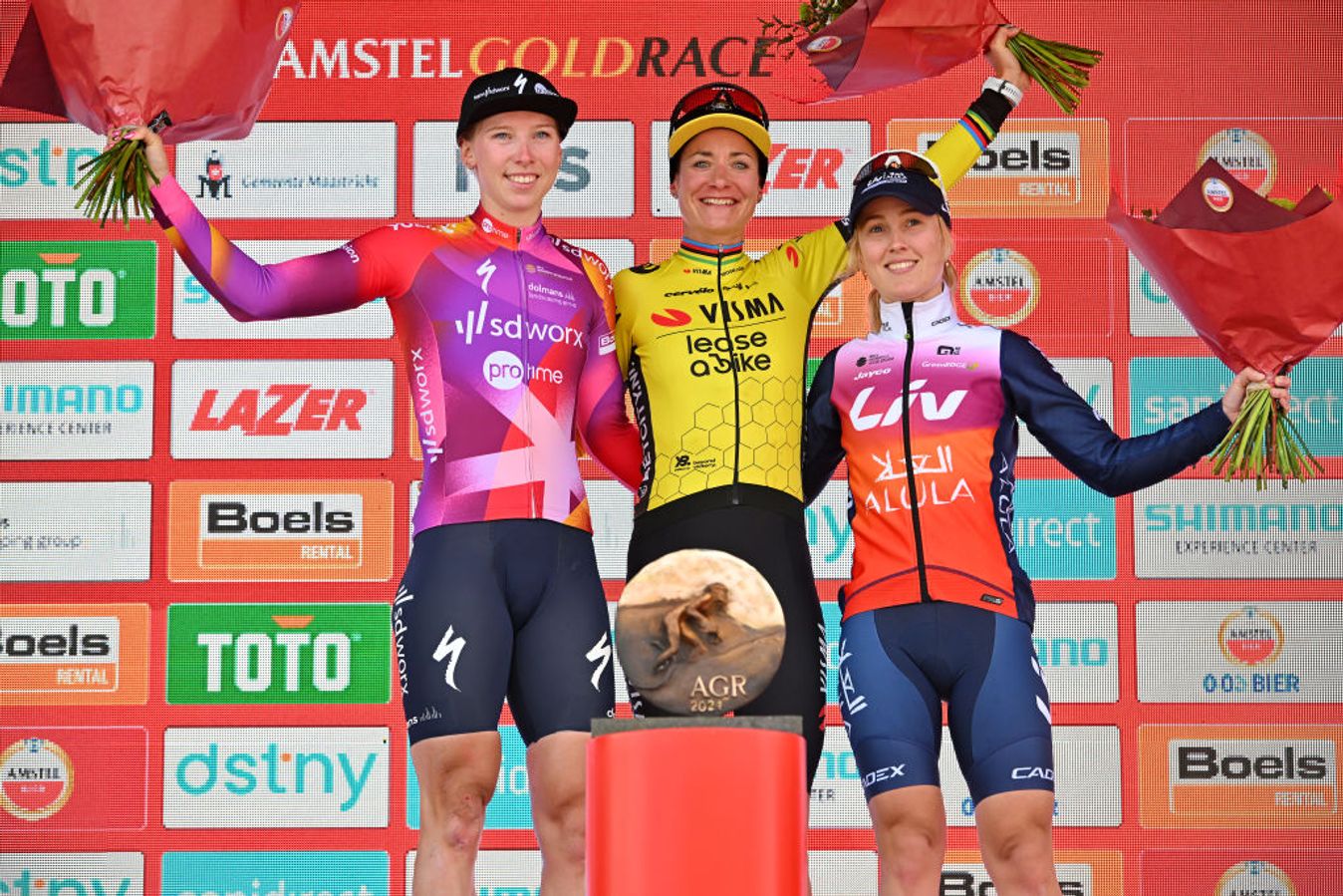 Ingvild Gåskjenn in esteemed company on the Amstel Gold Race podium