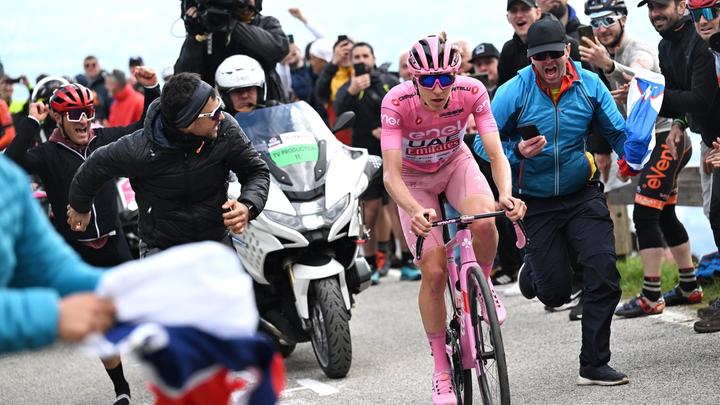 Tadej Pogačar could not wish for much else at this Giro d'Italia