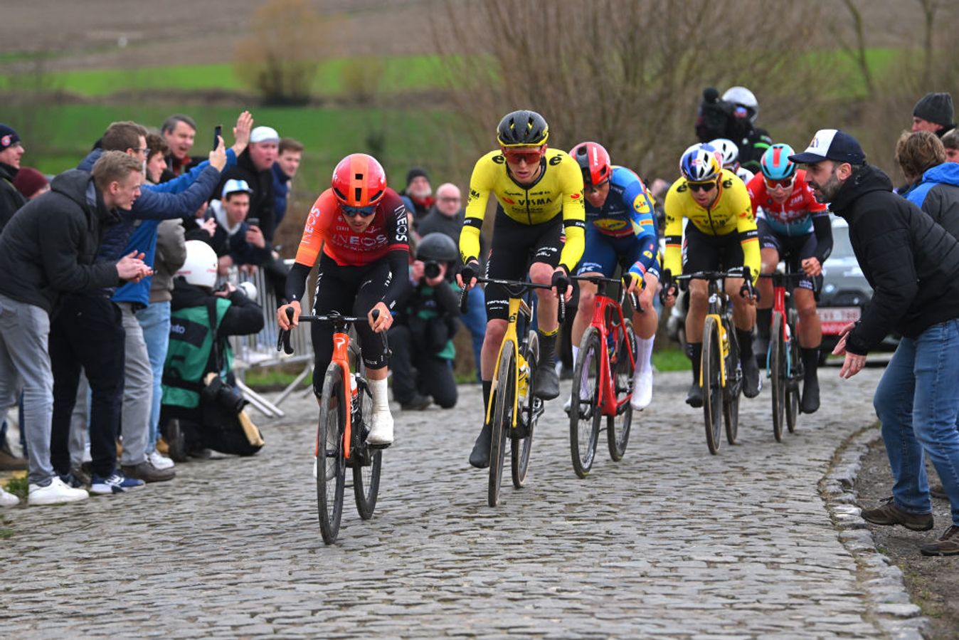 The lead selection on the cobbles