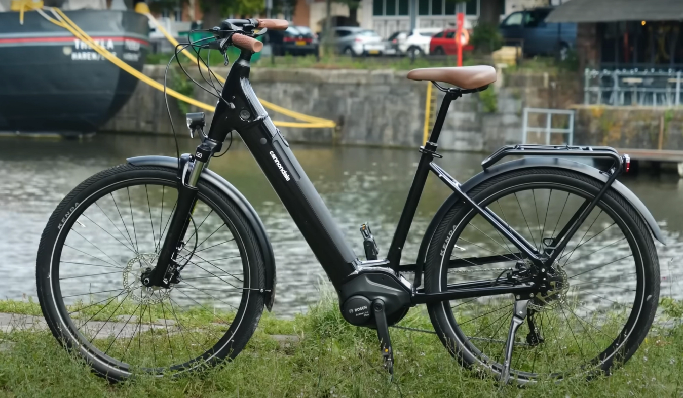 Hybrid bikes are designed for urban riding