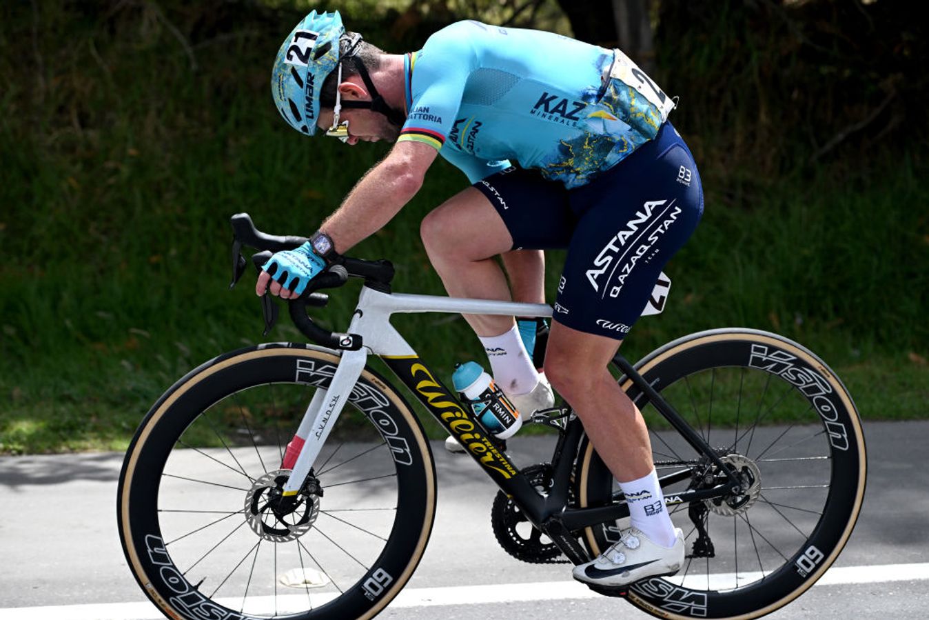Mark Cavendish is another Nike athlete and even races in Nike-branded shoes 