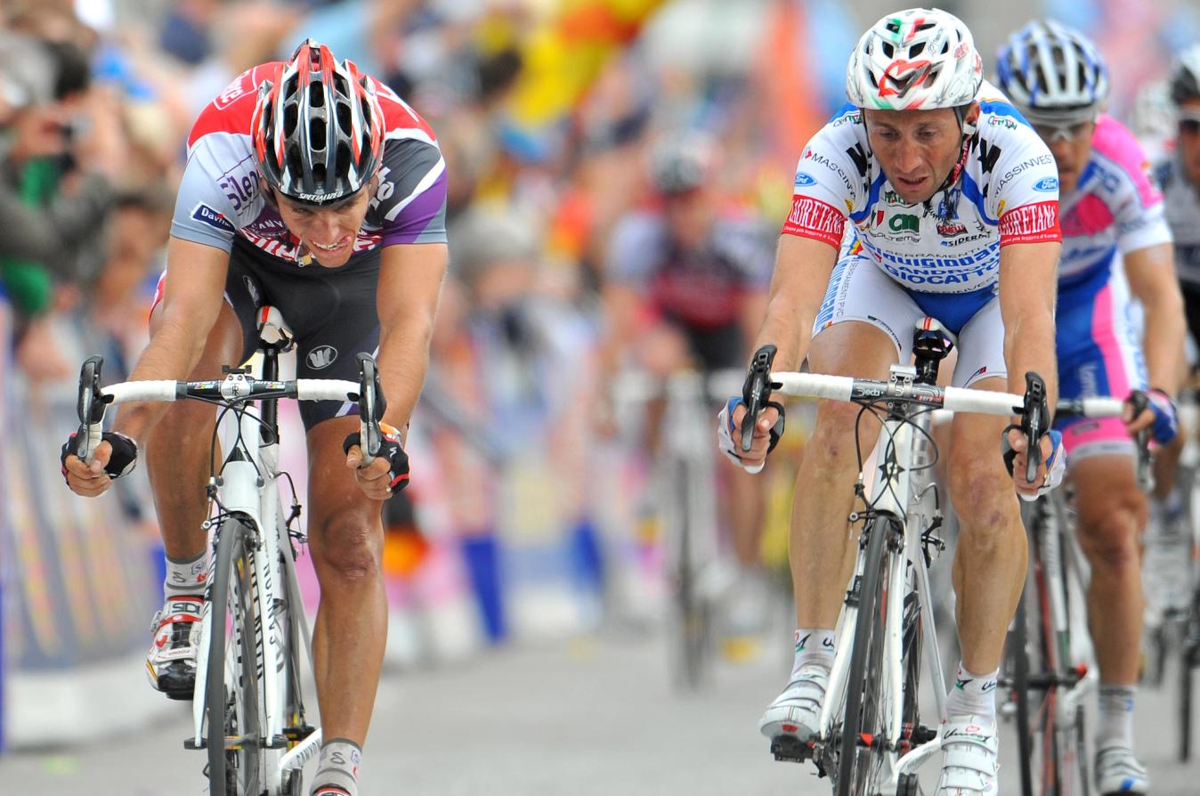 Gilbert and Rebellin sprinted against each other for third in the 2009 Liège-Bastogne-Liège