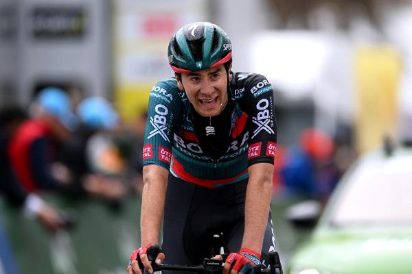 Cian Uijtdebroeks is in the middle of a tug of war between Bora-Hansgrohe and Visma | Lease a Bike
