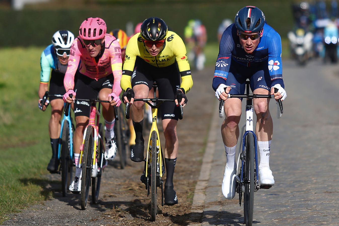 Kung smashes it on the cobbles, Jorgenson is alive to it