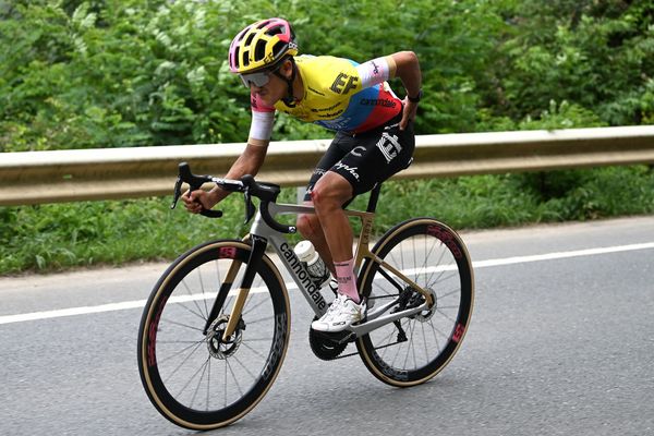 Richard Carapaz (EF-Education EasyPost) battles on after his crash on stage 1 of the Tour de France