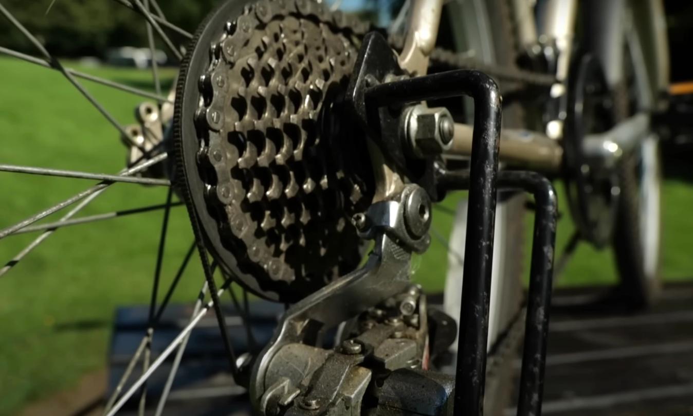 A closer look at the belt drive system that links the cassette to the derailleur.