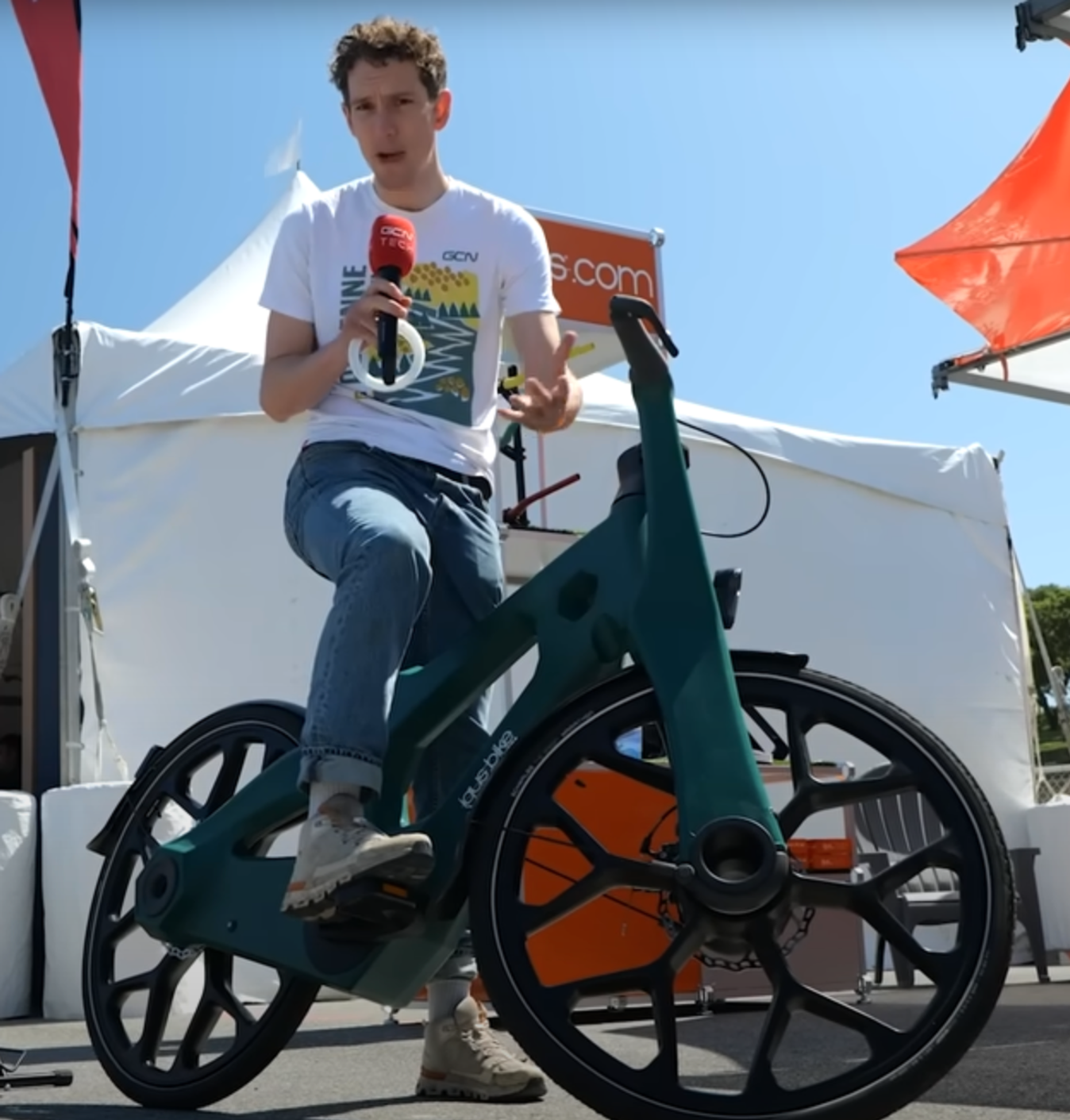 This Igus bikes is made out of 92% recycled plastics and could be a robust addition to city rental fleets