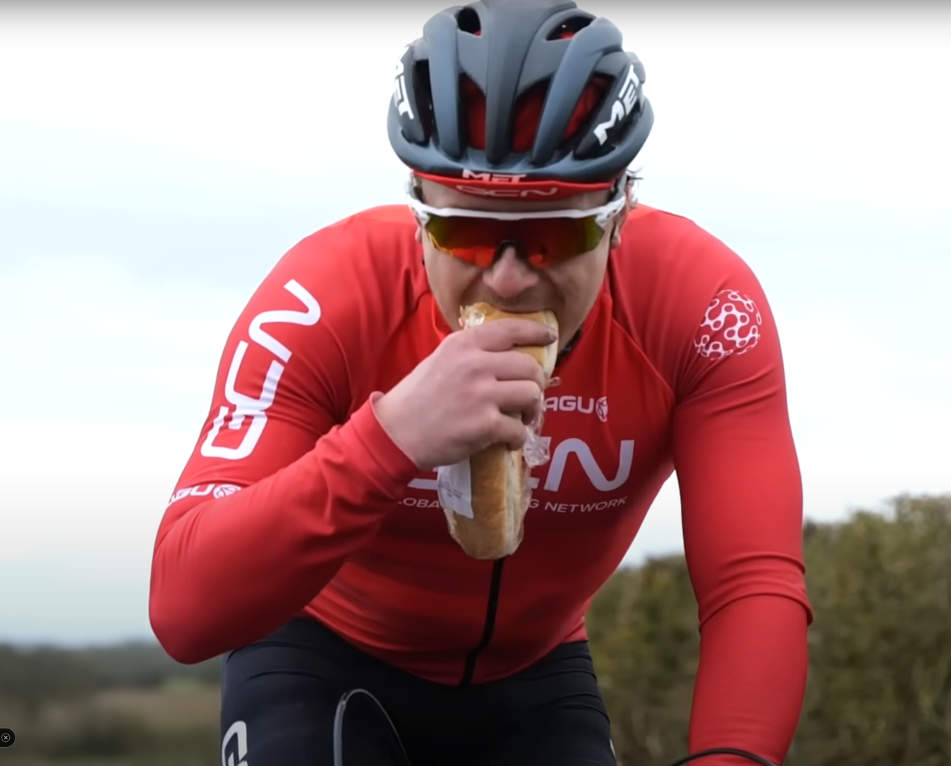 GCN's Hank not getting hit by a hunger knock