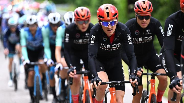 Geraint Thomas is in a two-way battle for second place with Bora-Hansgrohe's Dani Martínez