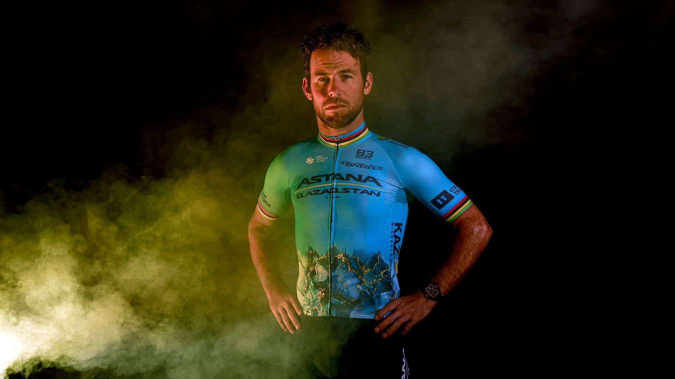 Mark Cavendish models Astana's 2024 jersey