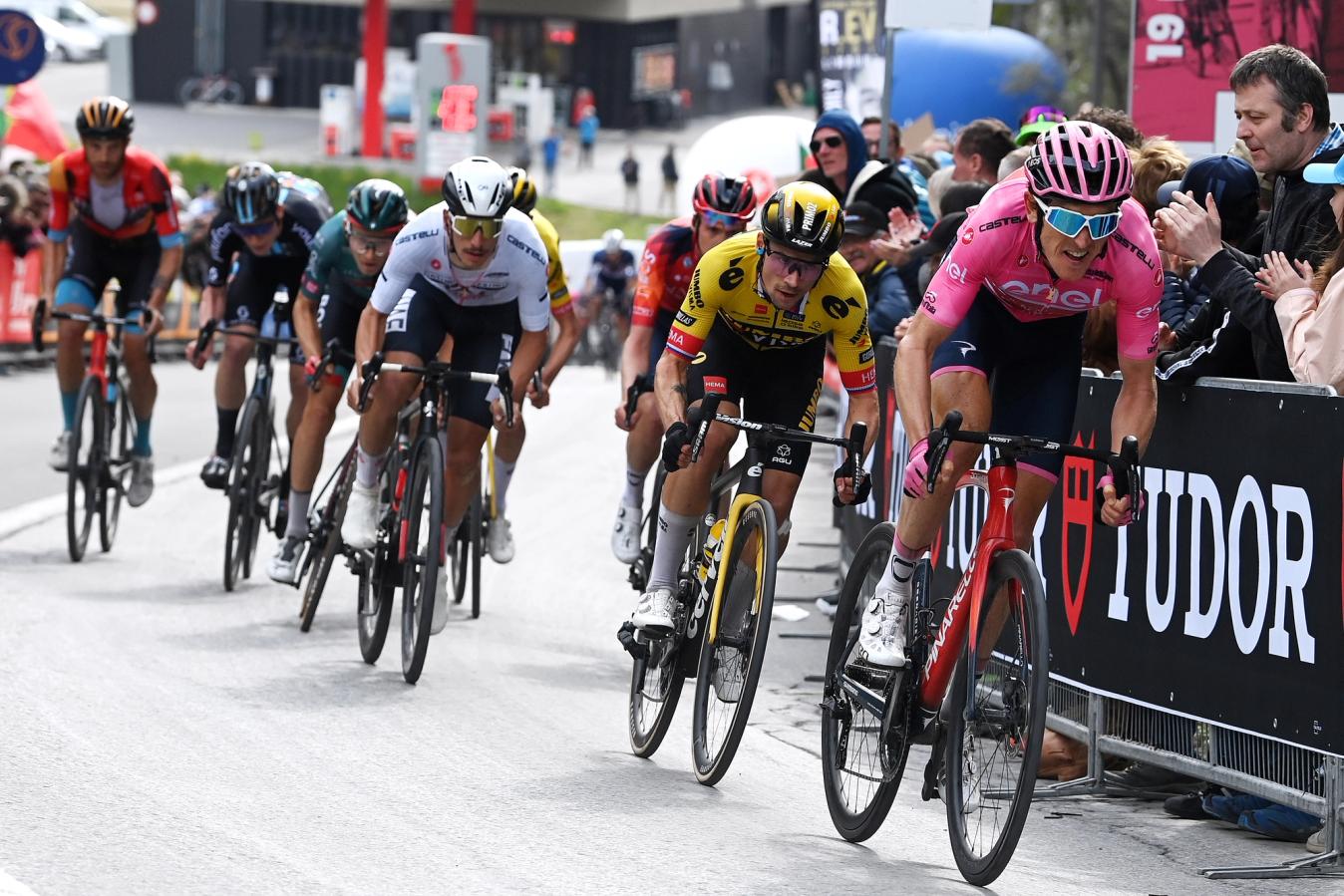 For much of the Giro d'Italia, Geraint Thomas looked set to win, but he couldn't overcome Primož Roglič at his best