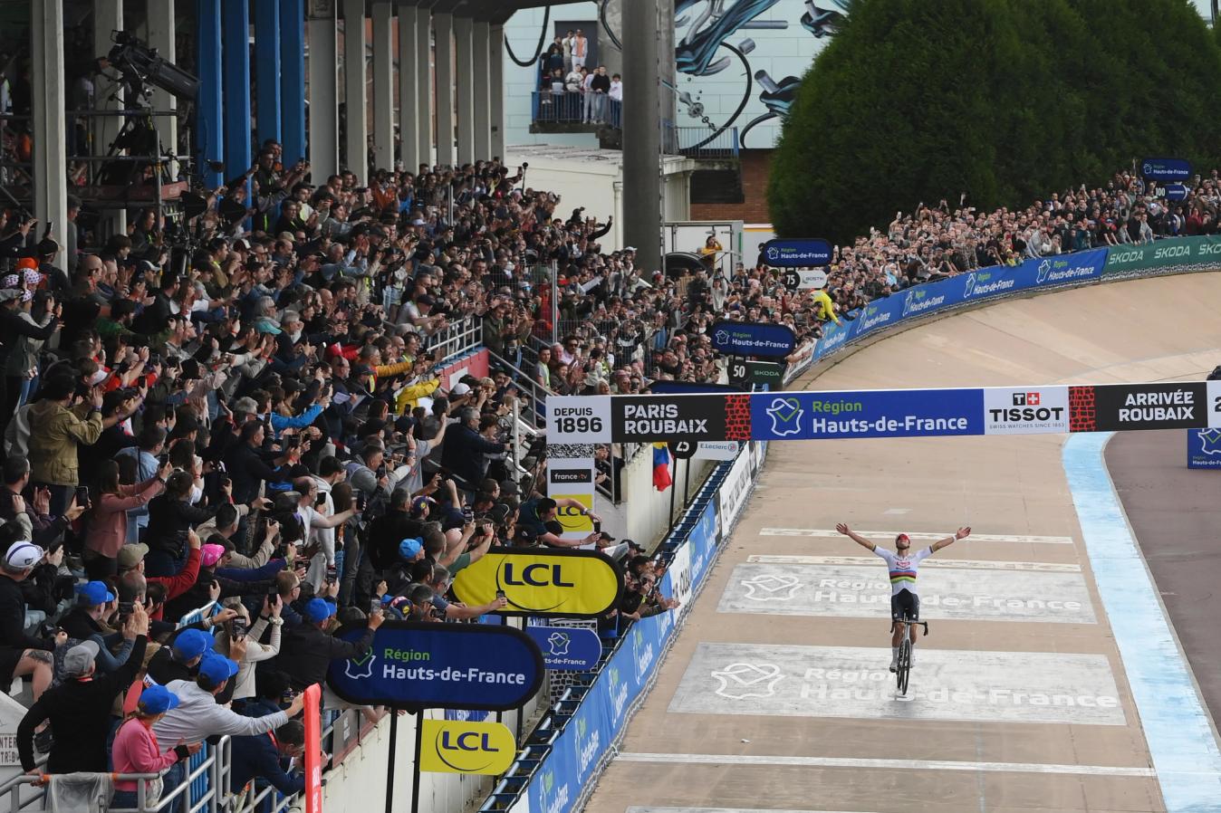 The Roubaix crowd marvelled at the genius of the two-time Paris-Roubaix champion