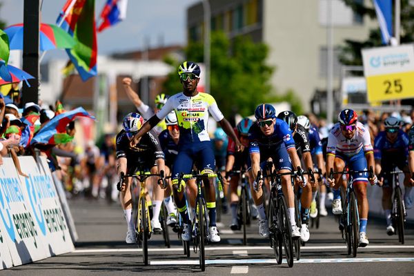 Biniam Girmay (Intermarché-Circus-Wanty) wins stage 2 of the Tour de Suisse