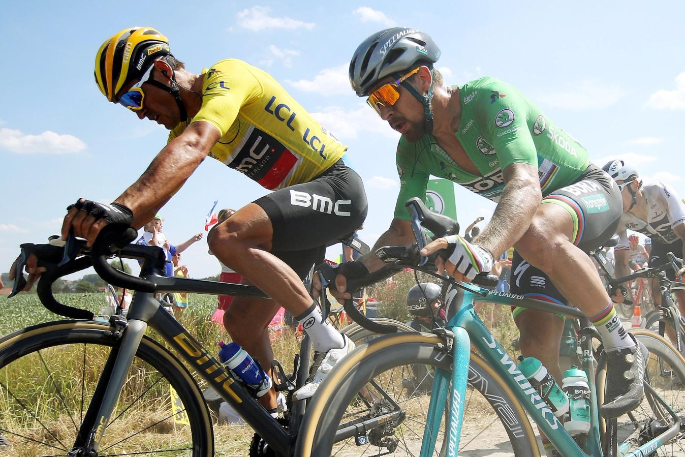 Sagan and Van Avermaet on the cobbles in 2019