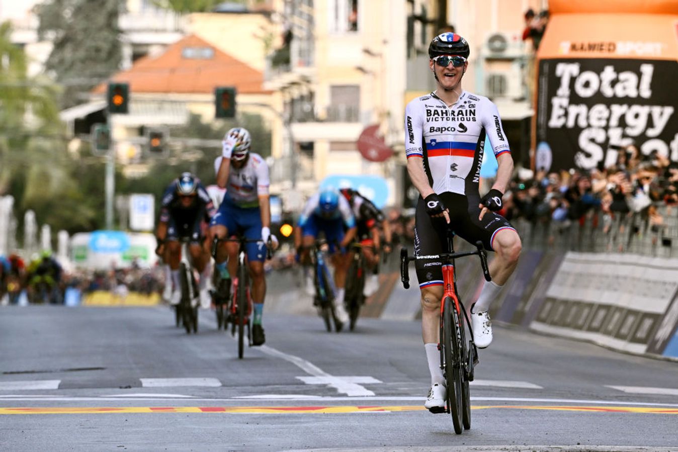 Matej Mohorič won Milan-San Remo in 2022 after using a dropper post for the descent of the Poggio