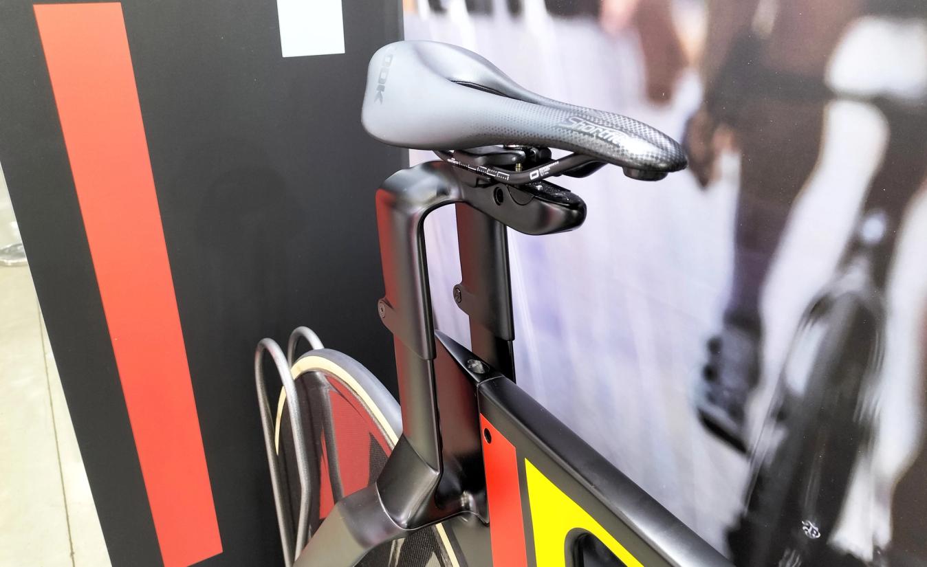 Look has used a similar design for the split seat post too, which is essentially two seatposts rather than one