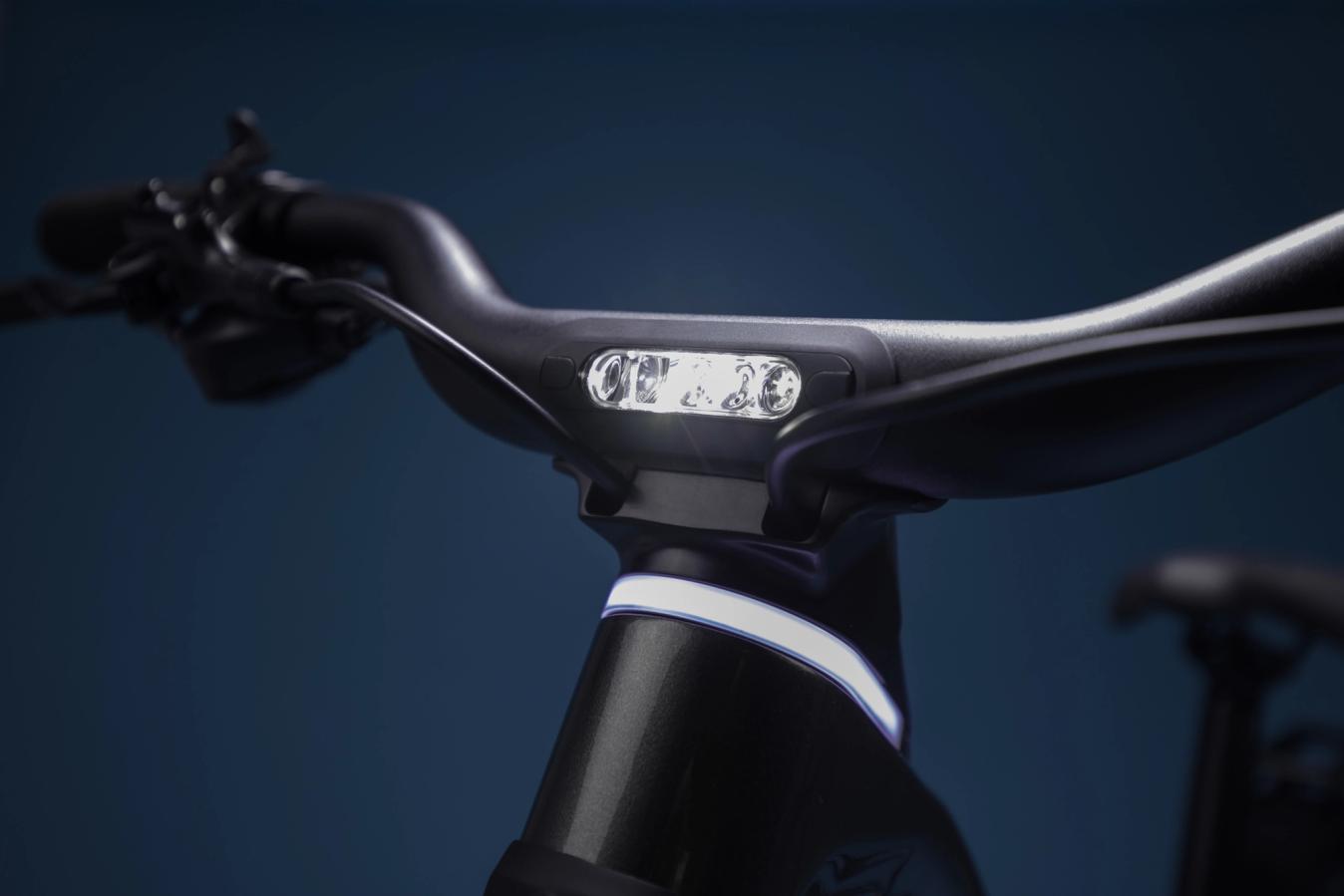 The Diem features integrated front and rear lights that are powered by the e-bikes battery 
