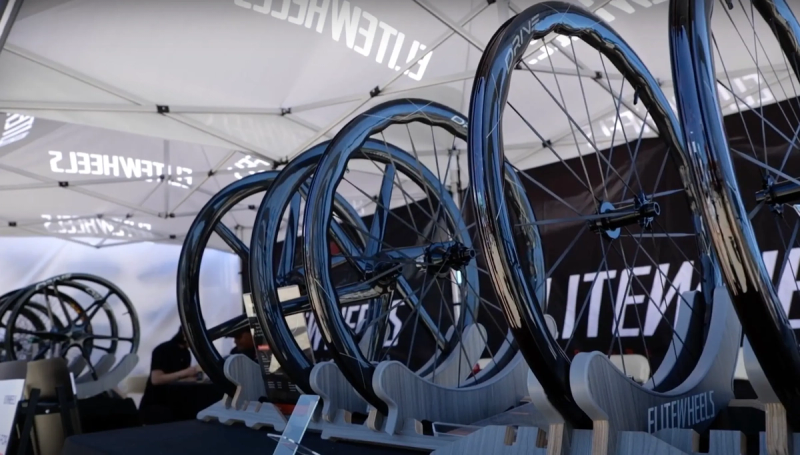 Elitewheels の新しい Helix シリーズは、波状リムを手頃な価格で提供します